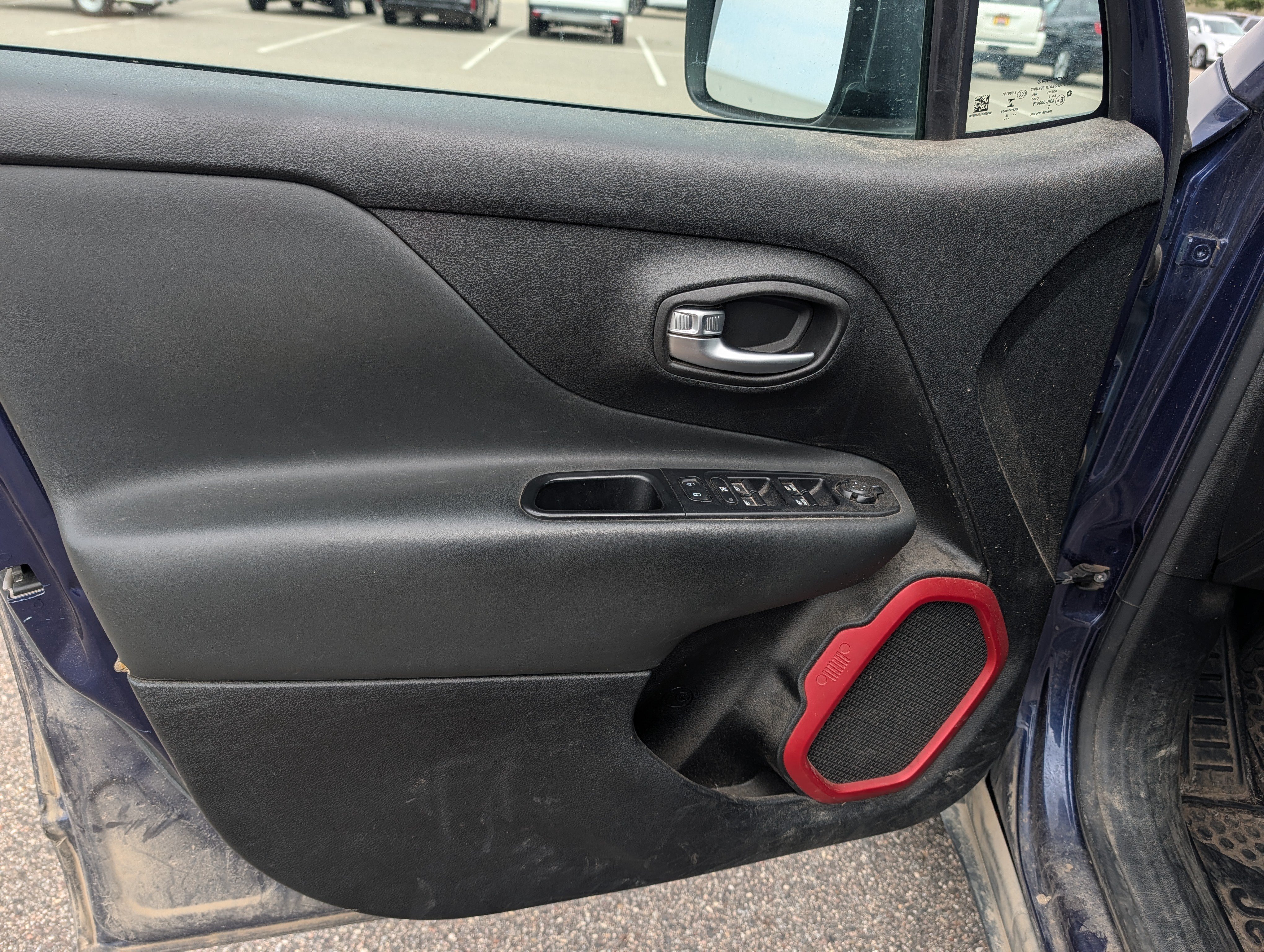 Used 2018 Jeep Renegade Trailhawk w/ Cold Weather Group II AWD/4WD image 7