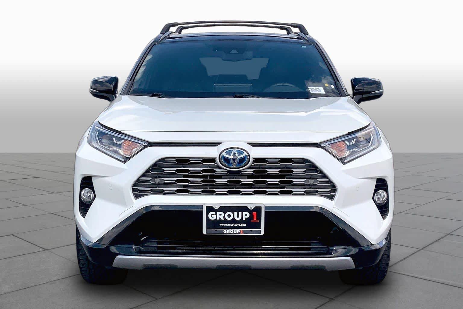 Used 2021 Toyota RAV4 XSE AWD/4WD image 4