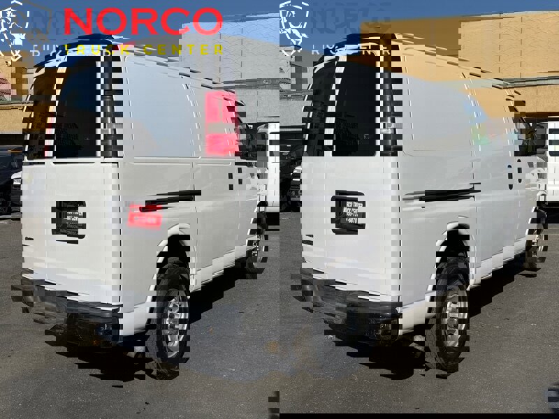 Used 2017 Chevrolet Express 2500 image 12