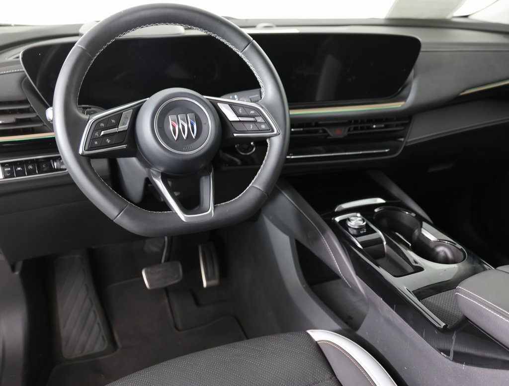 Certified 2025 Buick Envision Sport Touring image 11