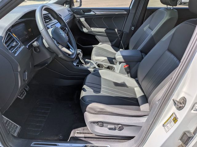 Used 2022 Volkswagen Tiguan SE R-Line AWD/4WD image 12