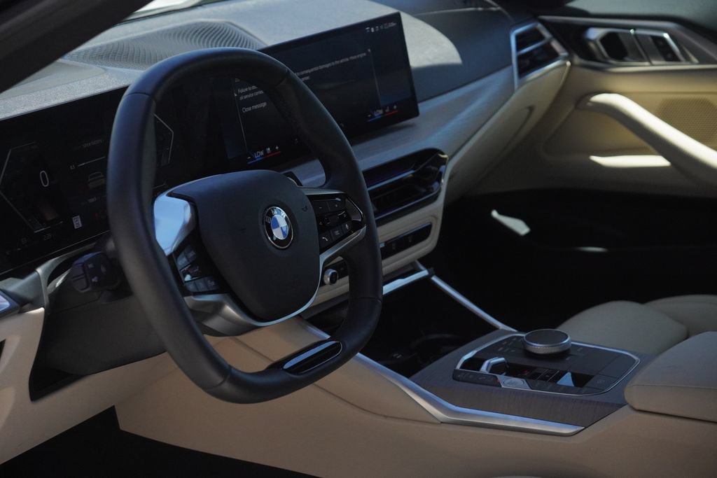 Used 2025 BMW 430i Coupe w/ Premium Package RWD image 27