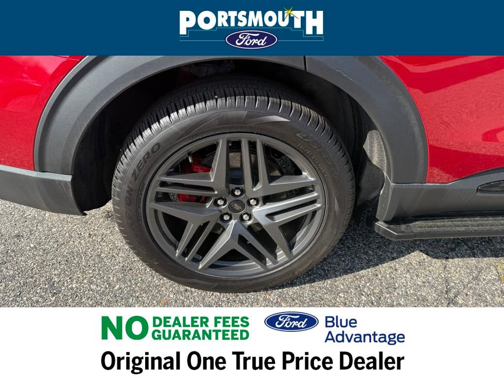 Certified 2025 Ford Explorer ST image 33