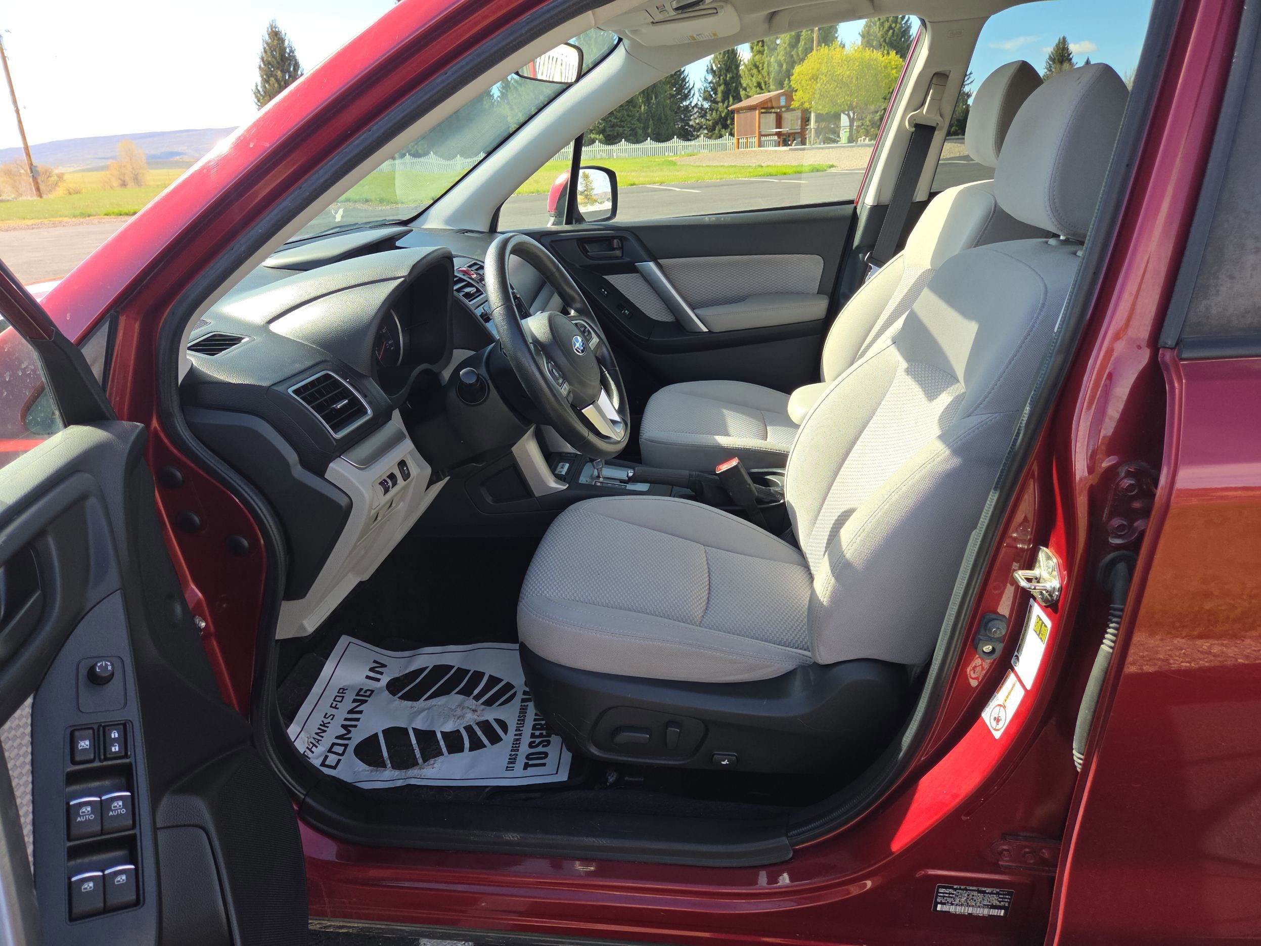 Used 2018 Subaru Forester 2.5i Premium w/ All-Weather Package AWD/4WD image 9