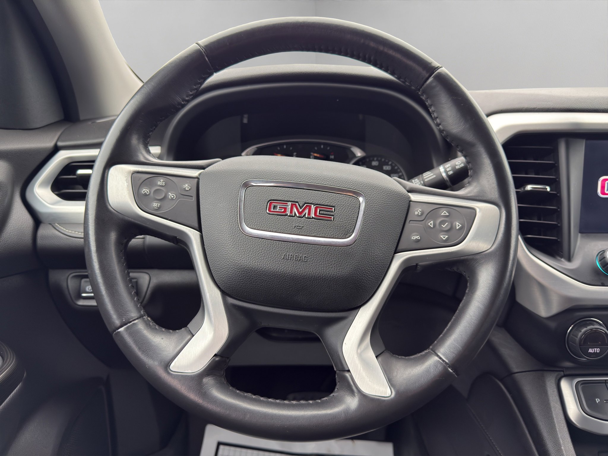 Used 2021 GMC Acadia SLT w/ Elevation Edition image 10