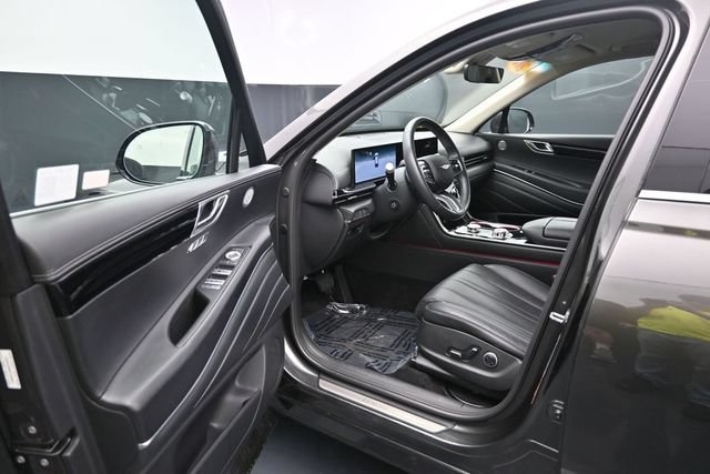 Used 2025 Genesis GV80 2.5T Standard AWD/4WD image 12