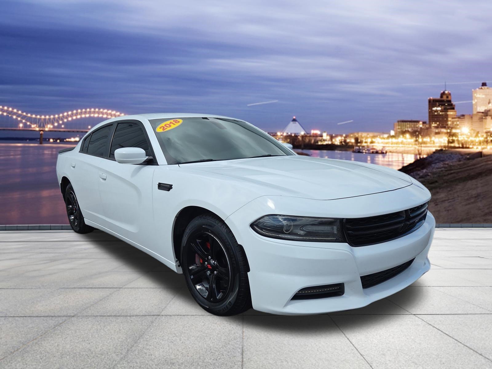 Used 2018 Dodge Charger SXT image 4