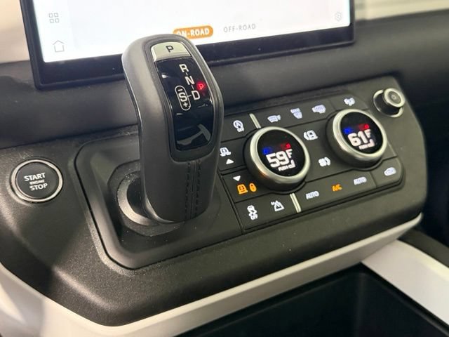 Used 2025 Land Rover Defender 110 S AWD/4WD image 22