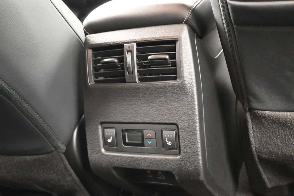 Used 2024 Mitsubishi Outlander SEL FWD image 40