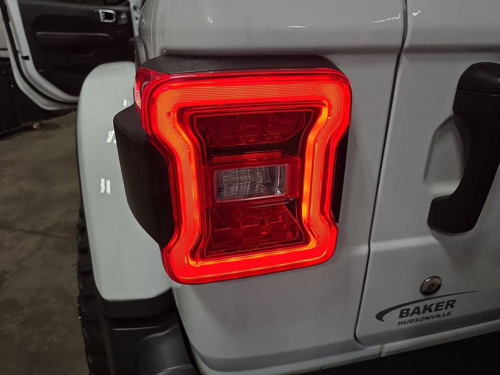 Used 2019 Jeep Wrangler Unlimited Rubicon AWD/4WD image 35