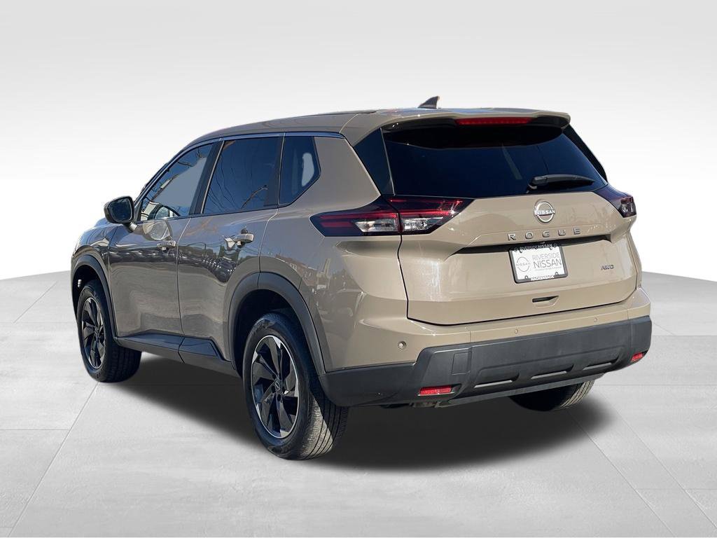 Certified 2025 Nissan Rogue SV AWD/4WD image 5