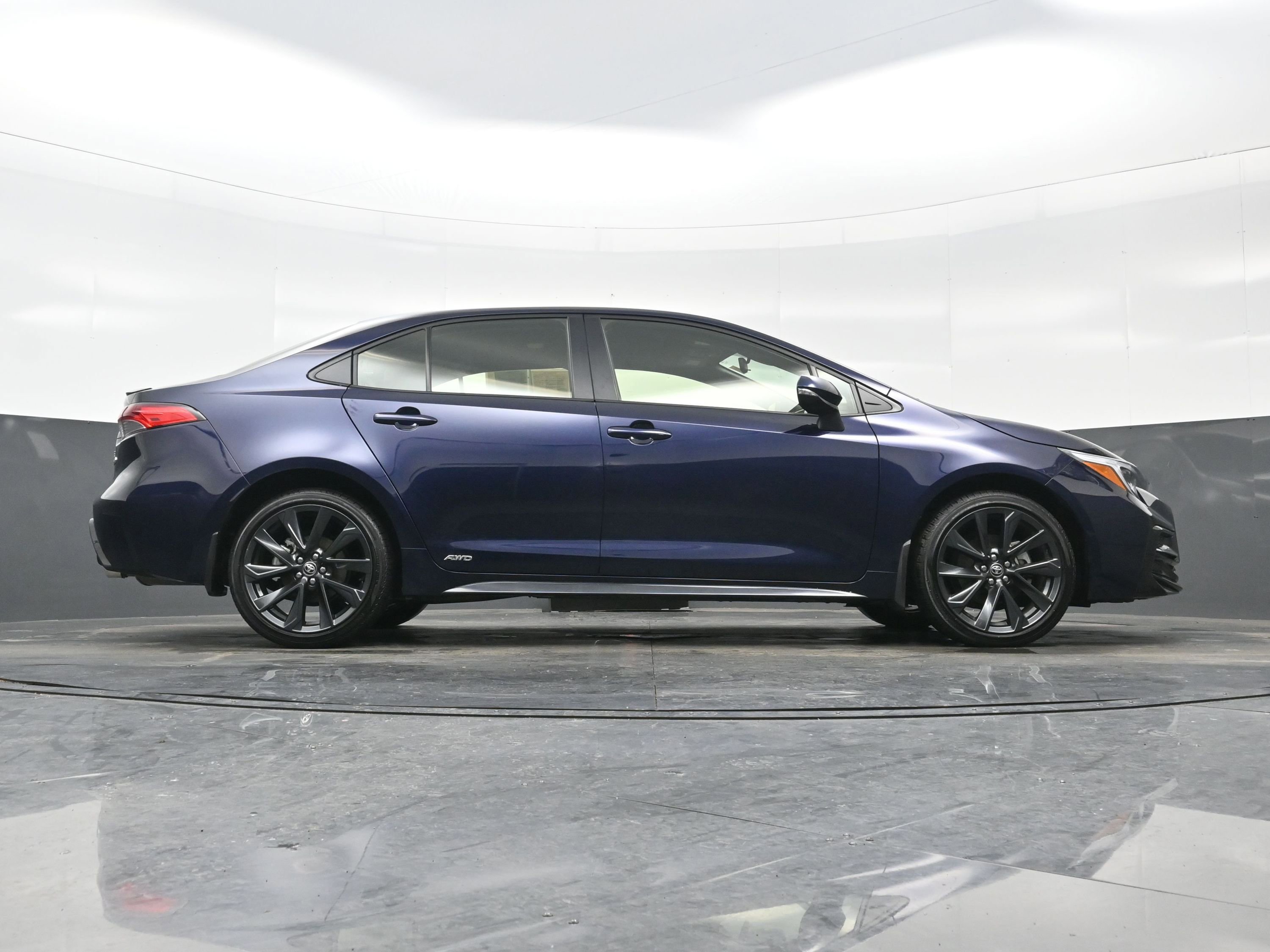 Used 2024 Toyota Corolla SE image 33