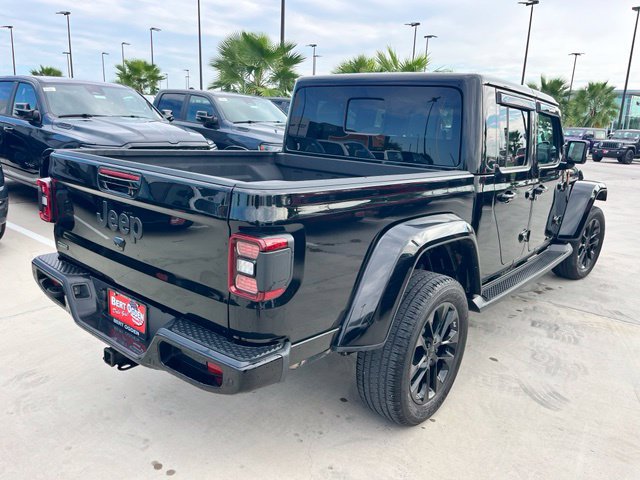 Used 2023 Jeep Gladiator Overland AWD/4WD image 6