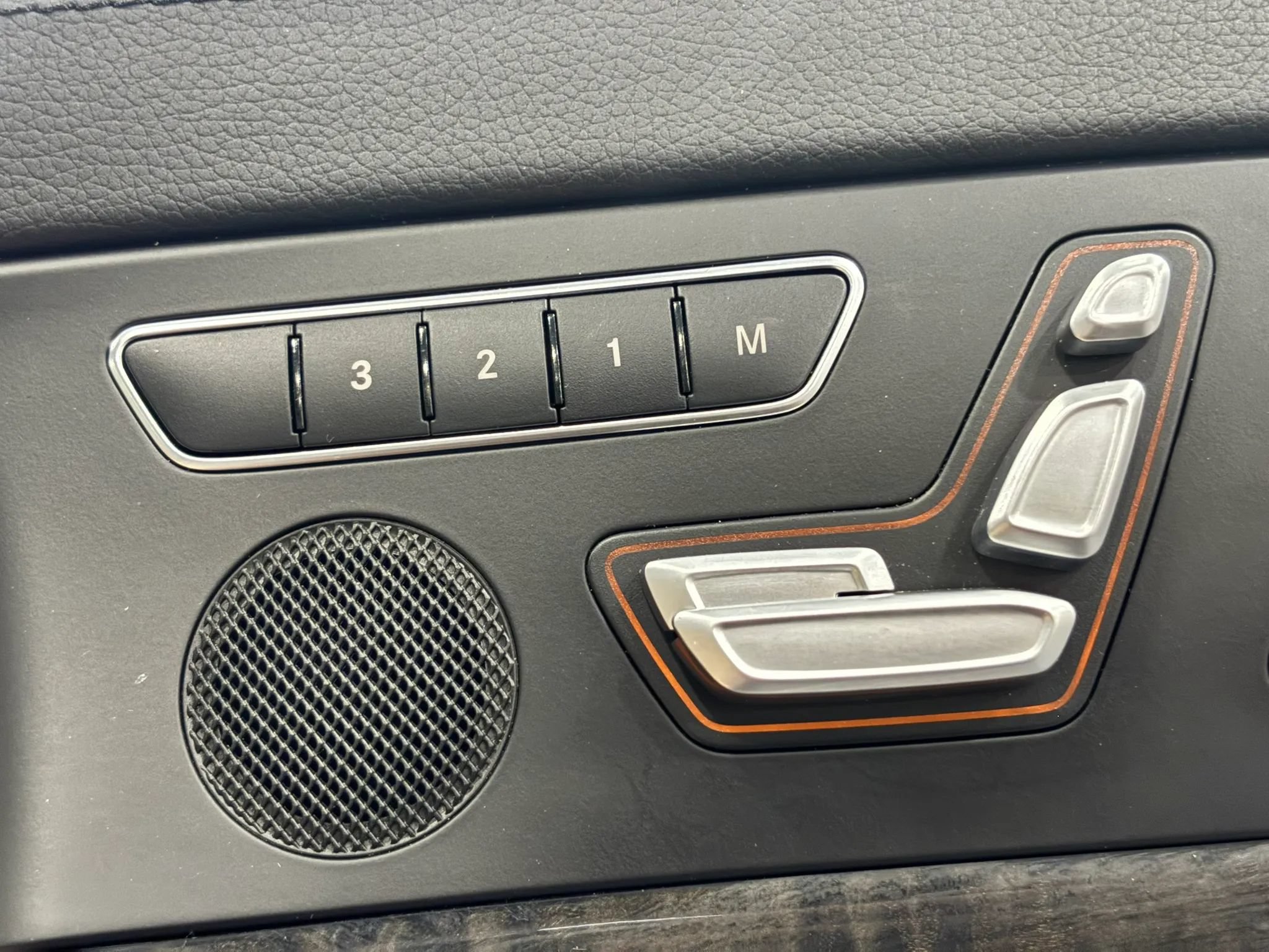 Used 2016 Mercedes-Benz SL 400 image 39