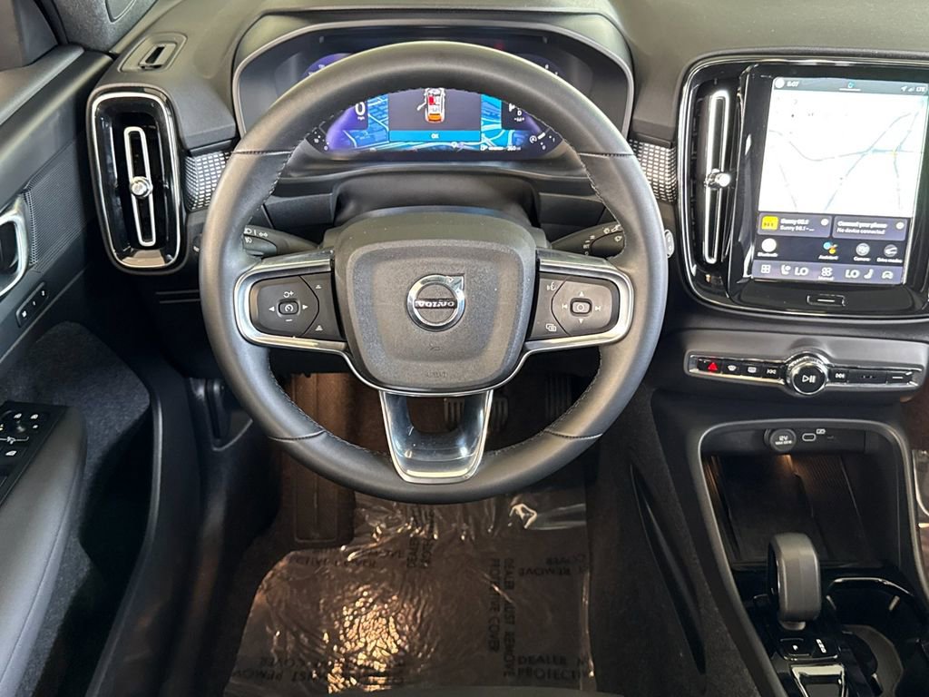 Certified 2025 Volvo XC40 B5 Plus image 13