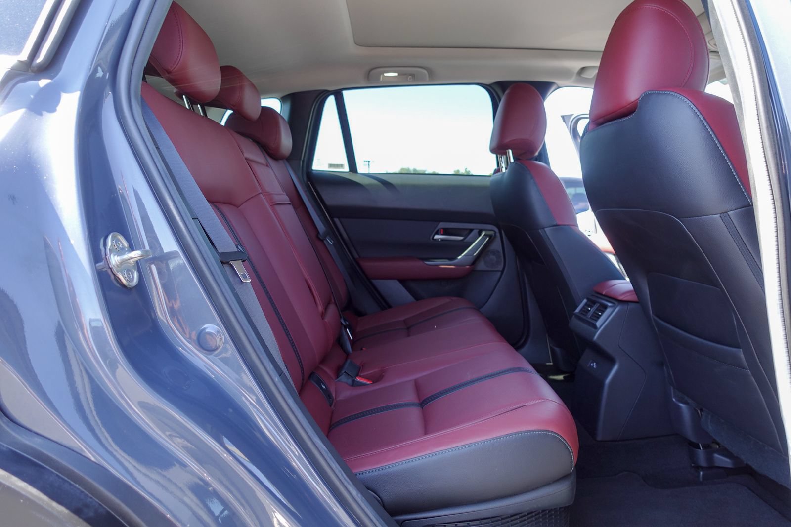 Certified 2025 MAZDA CX-50 AWD 2.5 Hybrid w/ Premium Pkg image 16