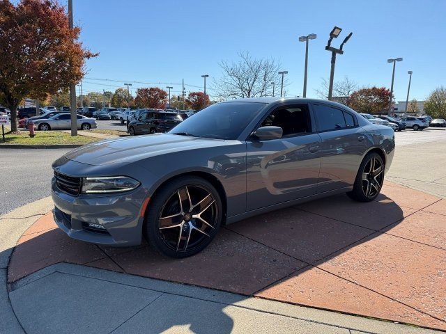 Used 2018 Dodge Charger SXT Plus w/ Driver Confidence Group image 3