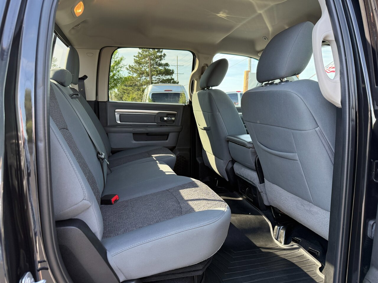 Used 2018 RAM 2500 Big Horn w/ Harvest Edition image 12