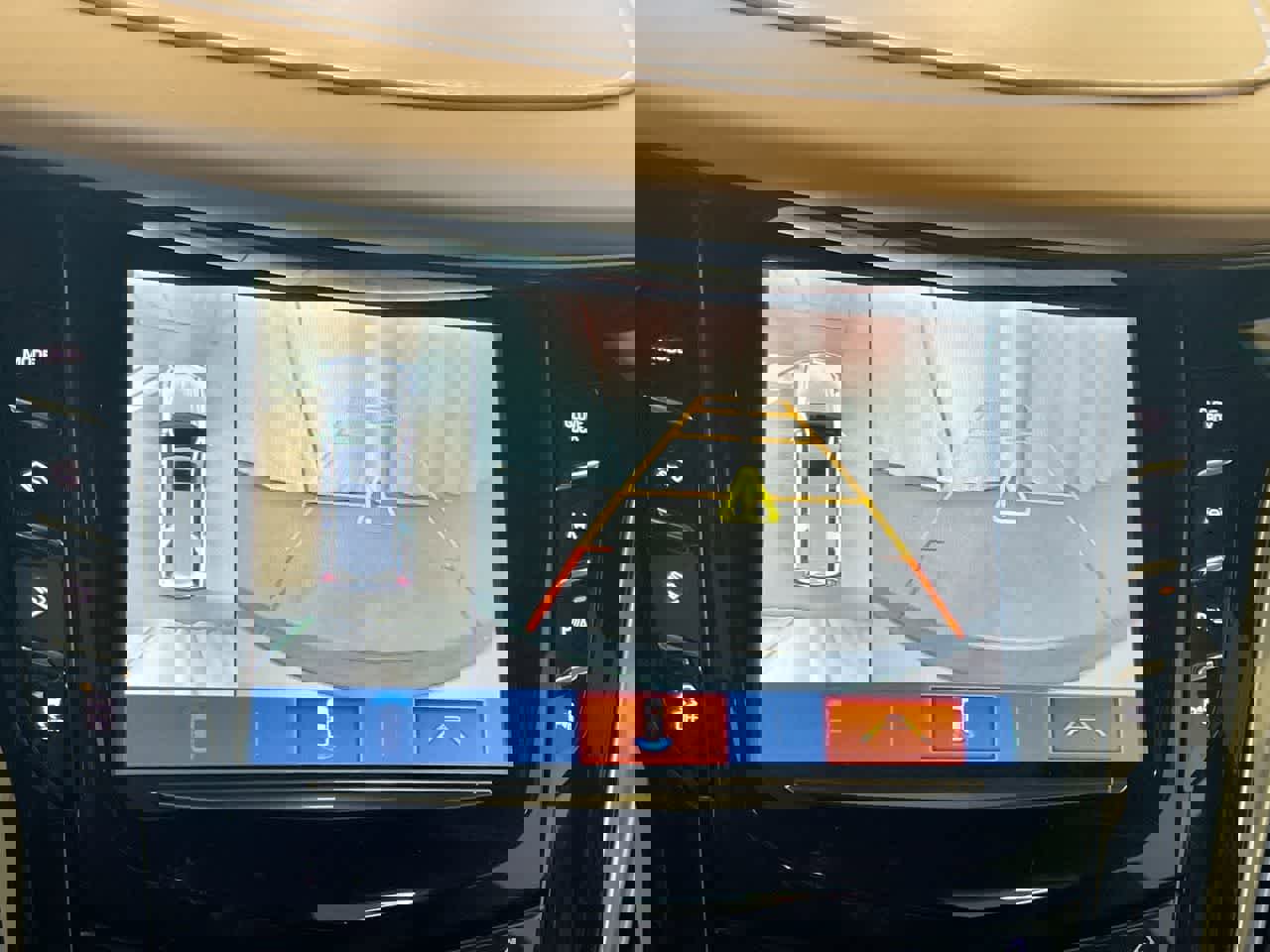 Used 2020 Cadillac Escalade ESV Platinum image 17