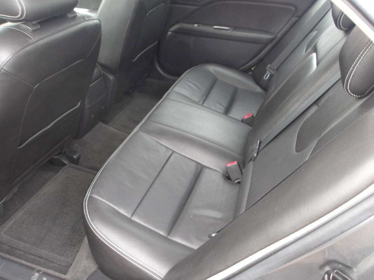 Used 2010 Ford Fusion SEL image 8