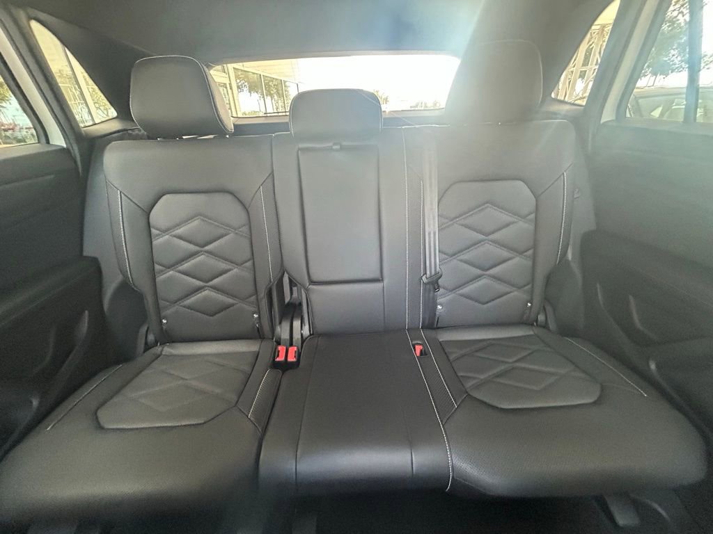 New 2026 Volkswagen Atlas Cross Sport SE image 13