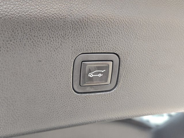 Used 2020 Buick Enclave Premium w/ Sun and Sites Package AWD/4WD image 17