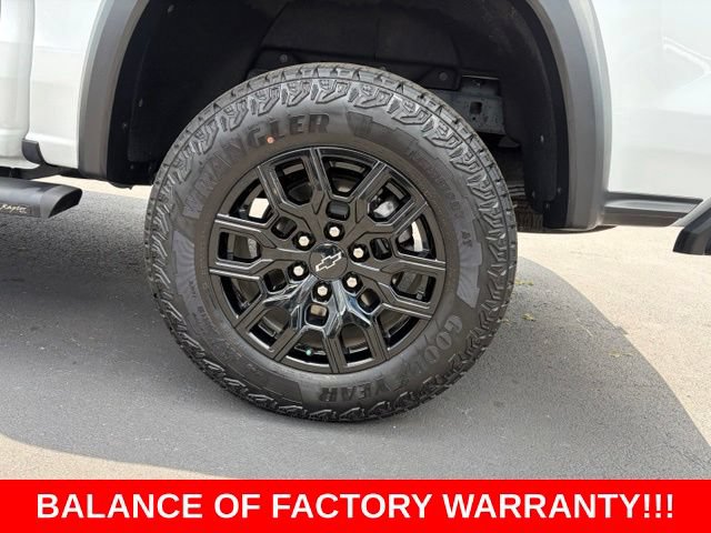 Certified 2025 Chevrolet Colorado Trail Boss AWD/4WD image 10