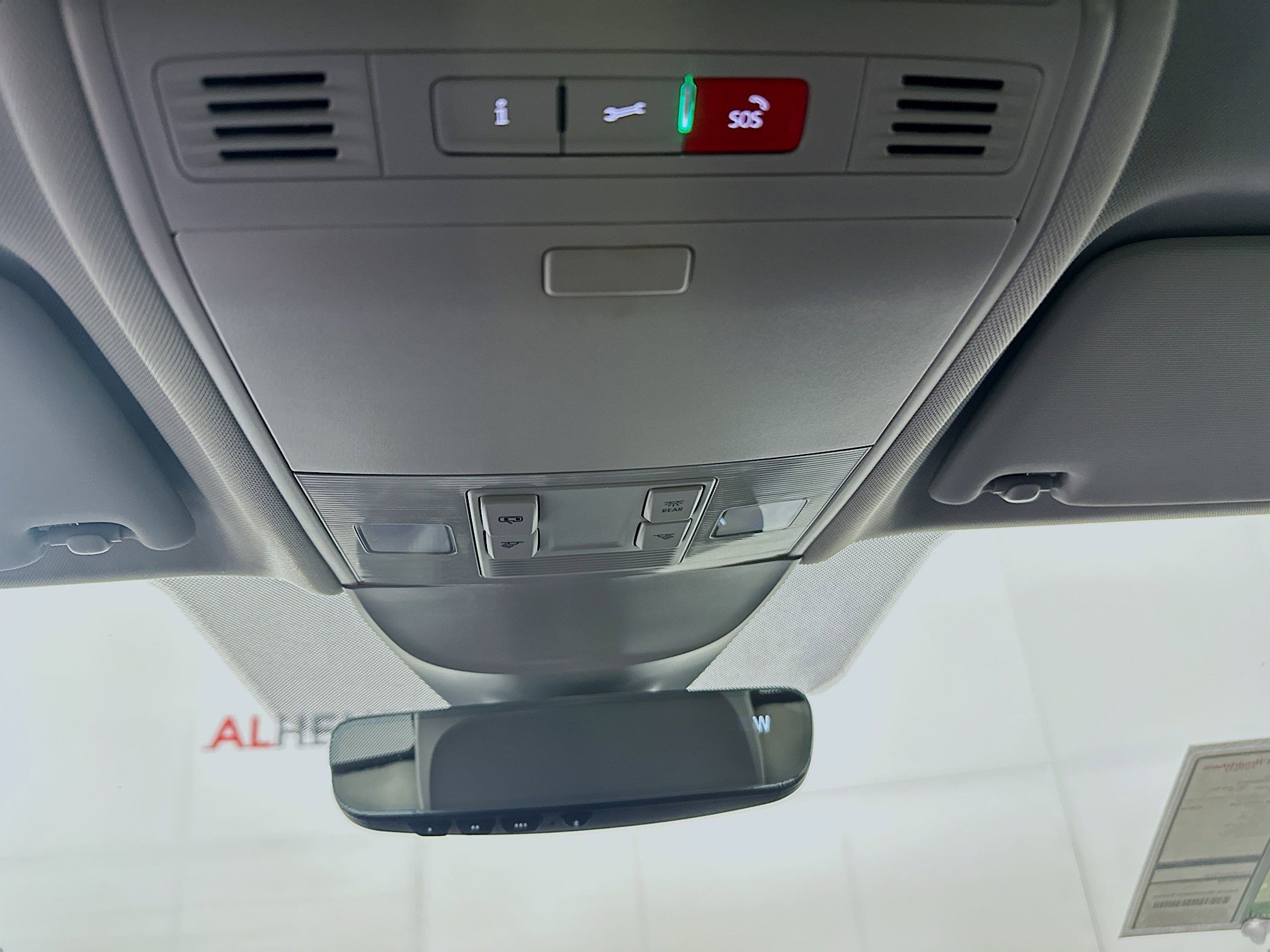 Used 2024 Volkswagen Taos SE image 18