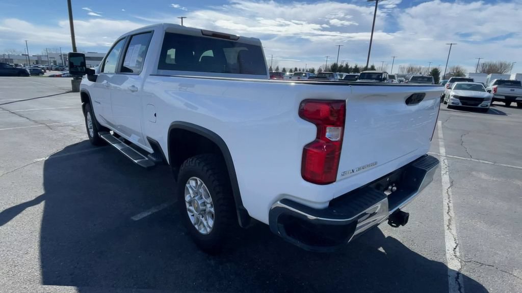 Used 2024 Chevrolet Silverado 2500 LT AWD/4WD image 8
