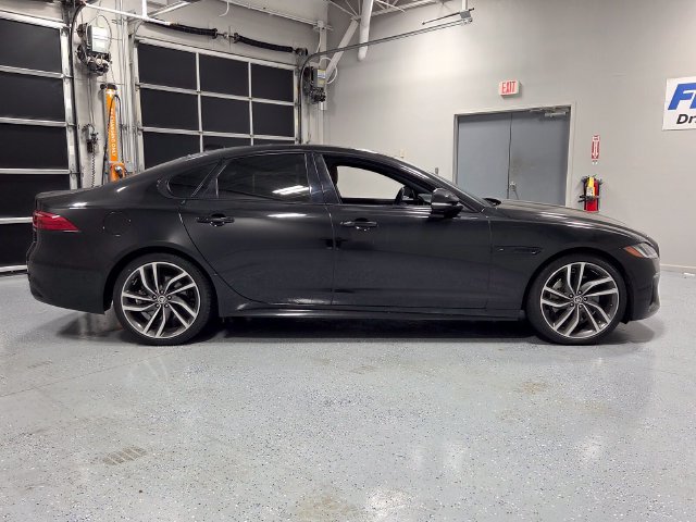 Used 2024 Jaguar XF R-Dynamic SE AWD/4WD image 12