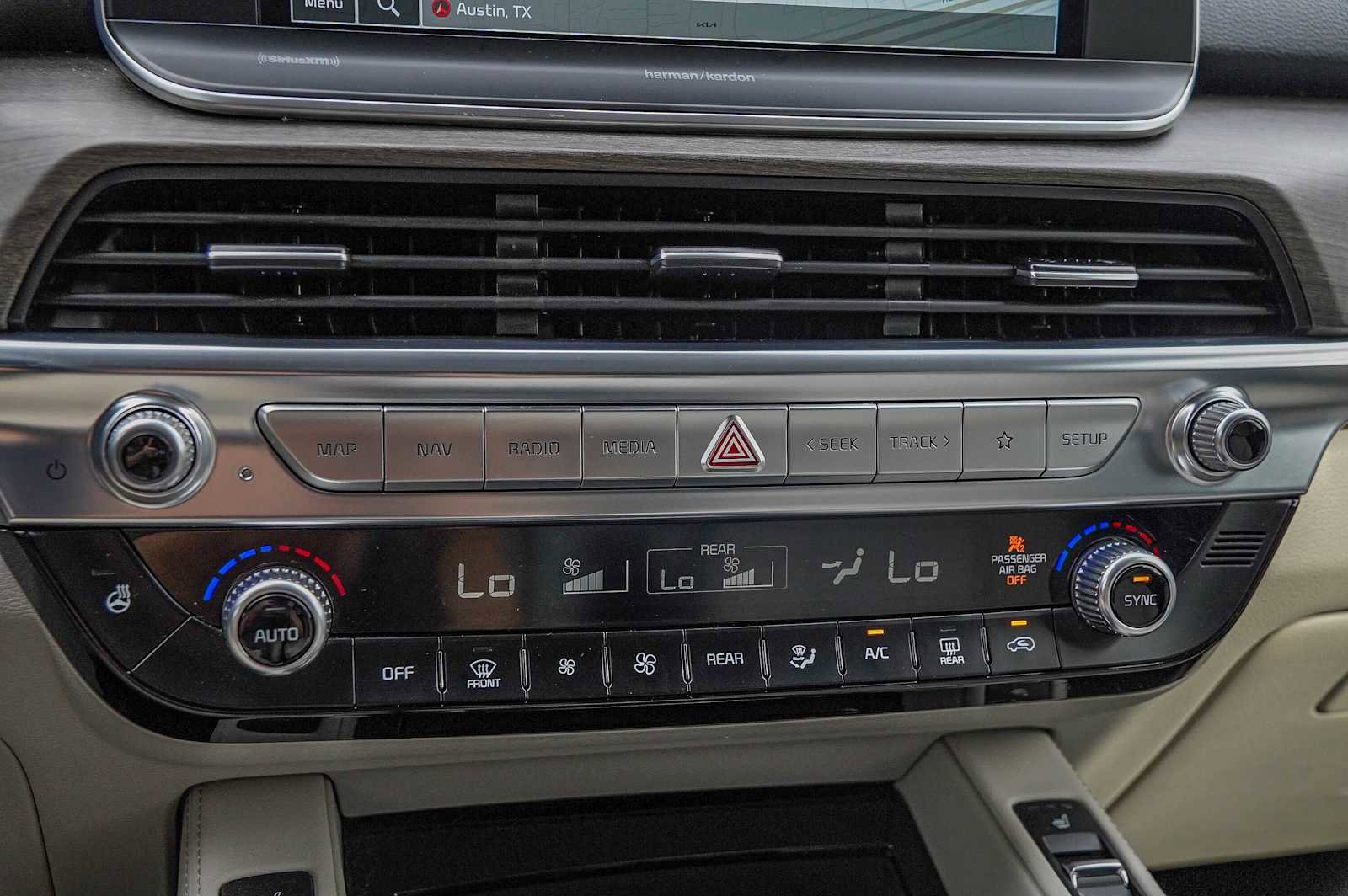 Certified 2022 Kia Telluride SX w/ SX Prestige Package image 19