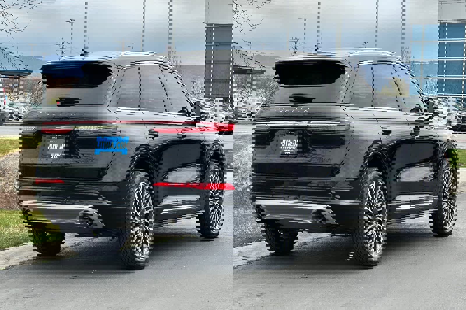 Certified 2022 Lincoln Corsair Reserve w/ Equipment Group 201A image 2