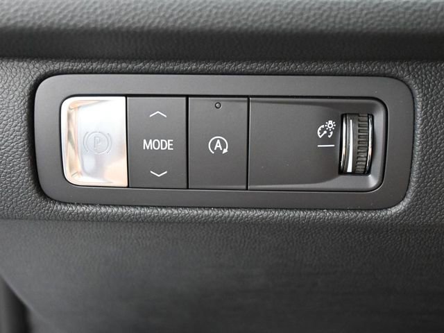 New 2025 Chevrolet Traverse High Country FWD image 37