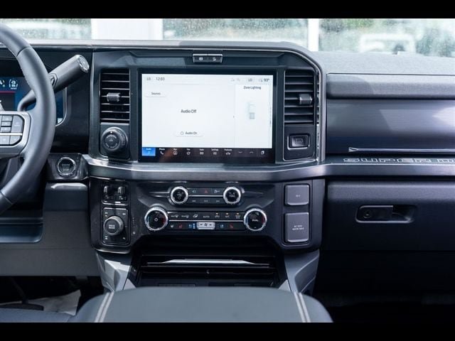 New 2026 Ford F250 Lariat w/ Black Appearance Package AWD/4WD image 32