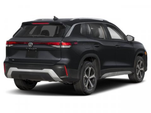 New 2025 Volkswagen Tiguan SE image 2