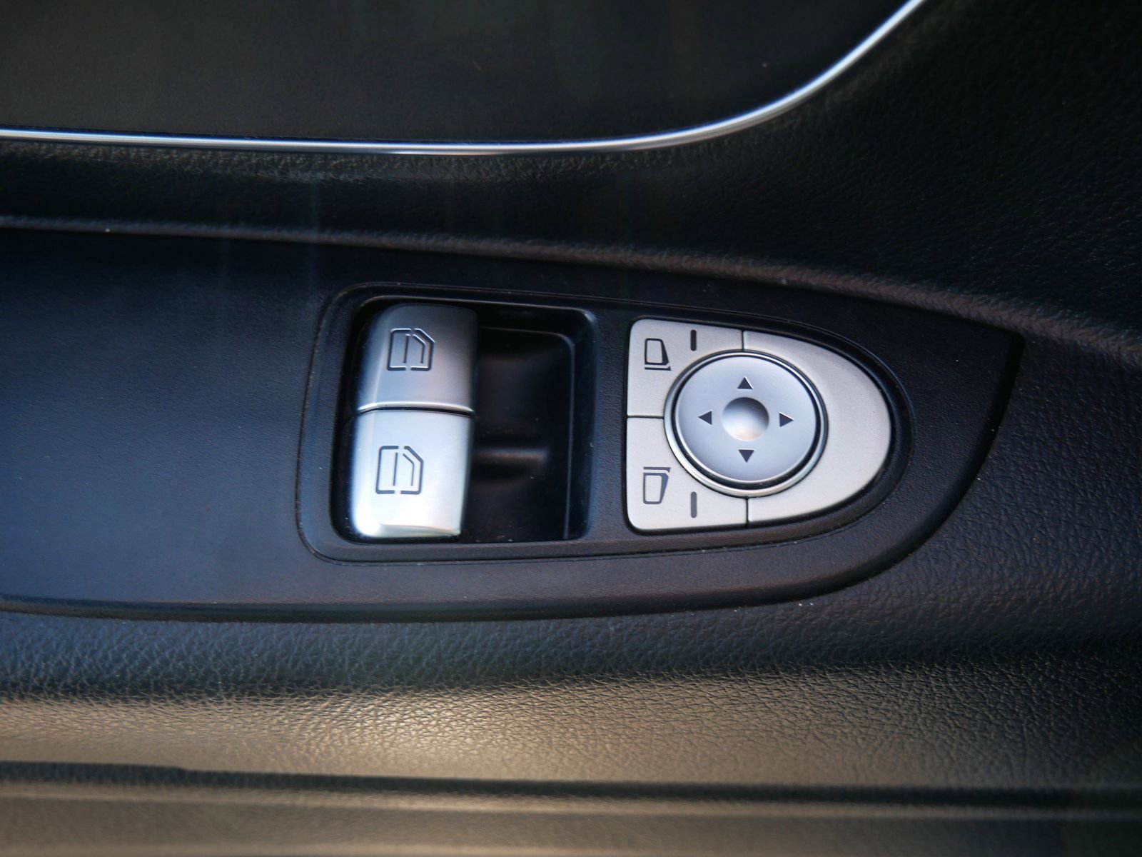 Used 2016 Mercedes-Benz Metris Passenger image 17