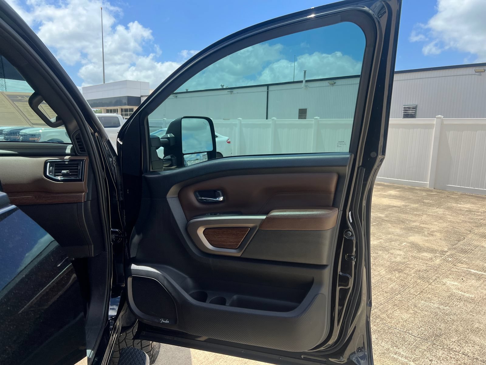 Used 2022 Nissan Titan Platinum Reserve w/ Moonroof Package AWD/4WD image 22