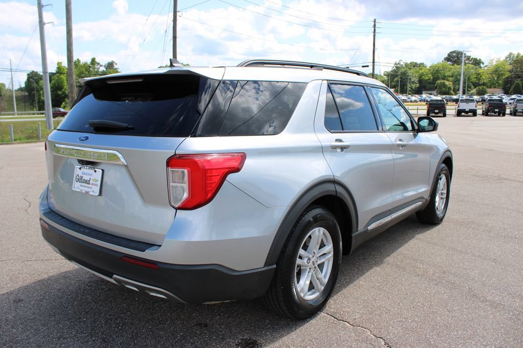 Used 2021 Ford Explorer XLT w/ Equipment Group 202A RWD image 18