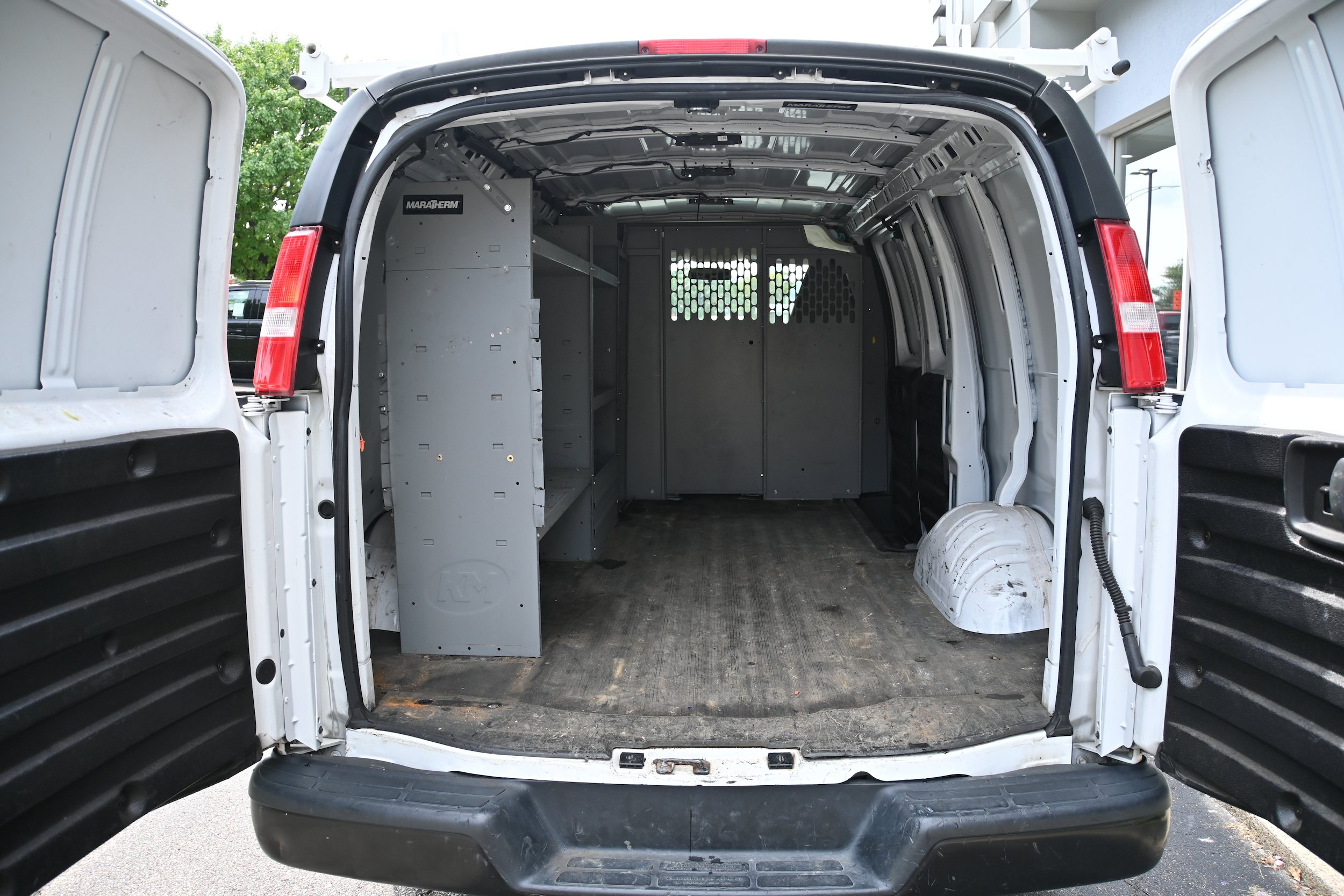 Used 2020 Chevrolet Express 2500 w/ Driver Convenience Package RWD image 8