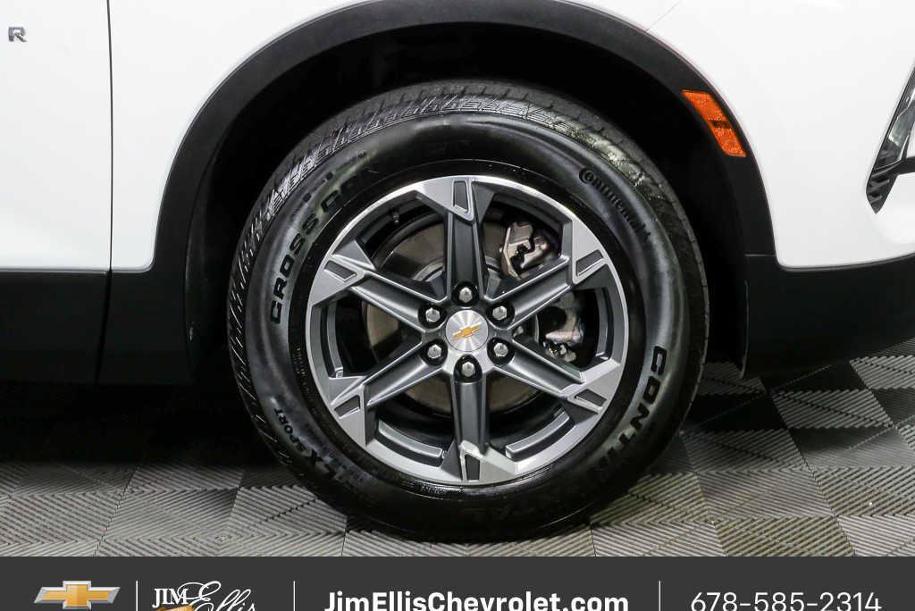 Certified 2025 Chevrolet Blazer LT FWD image 35