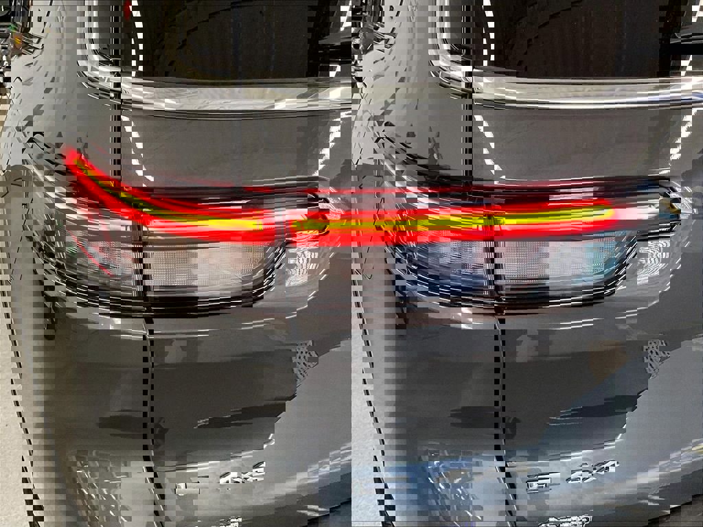 Used 2022 Jeep Grand Cherokee L Limited AWD/4WD image 33