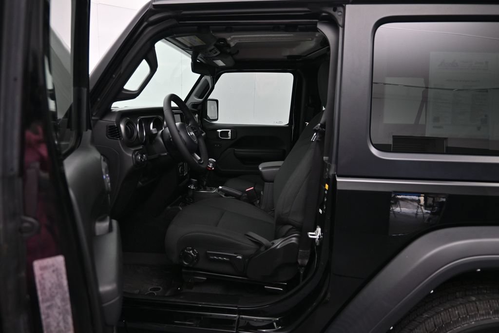 Used 2023 Jeep Wrangler Sport AWD/4WD image 21