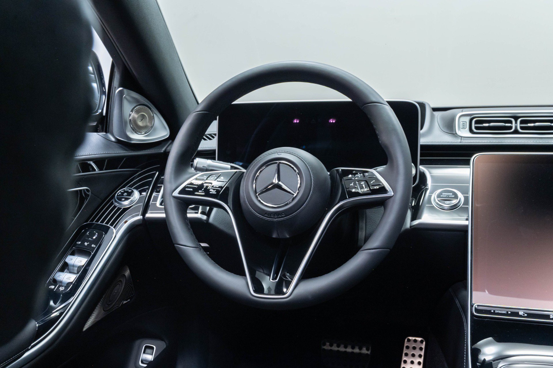 Used 2024 Mercedes-Benz S 580 4MATIC Sedan image 42