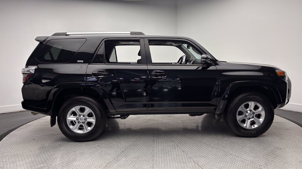Used 2023 Toyota 4Runner SR5 Premium w/ Moonroof Package AWD/4WD image 41