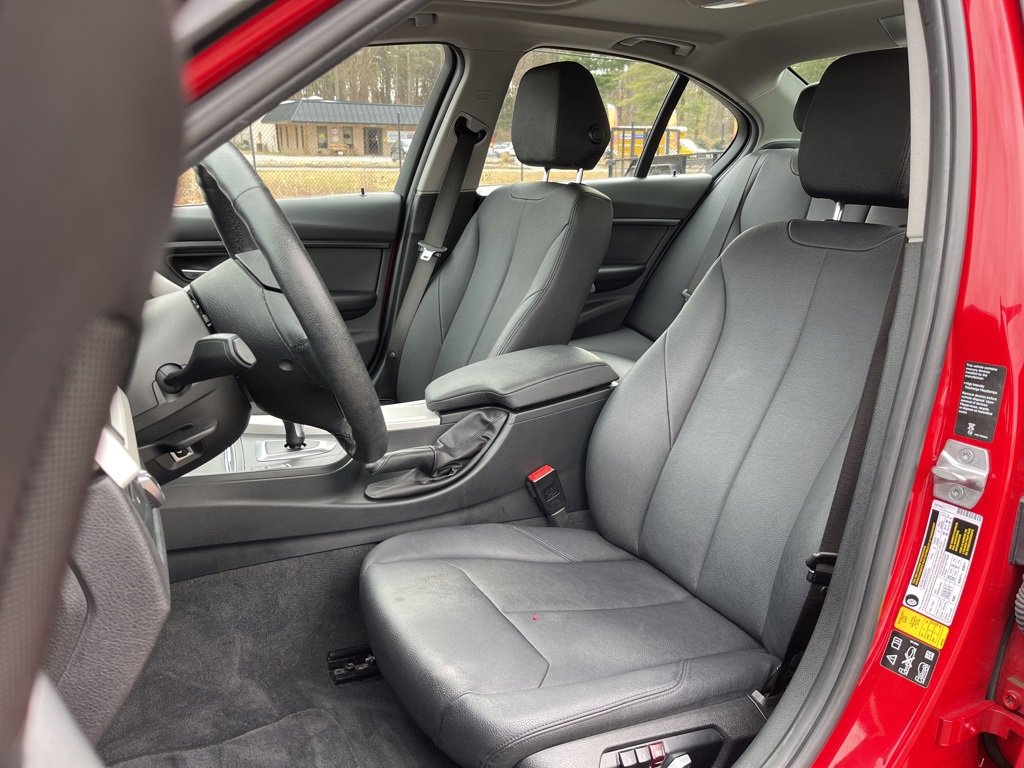 Used 2018 BMW 320i xDrive Sedan image 23