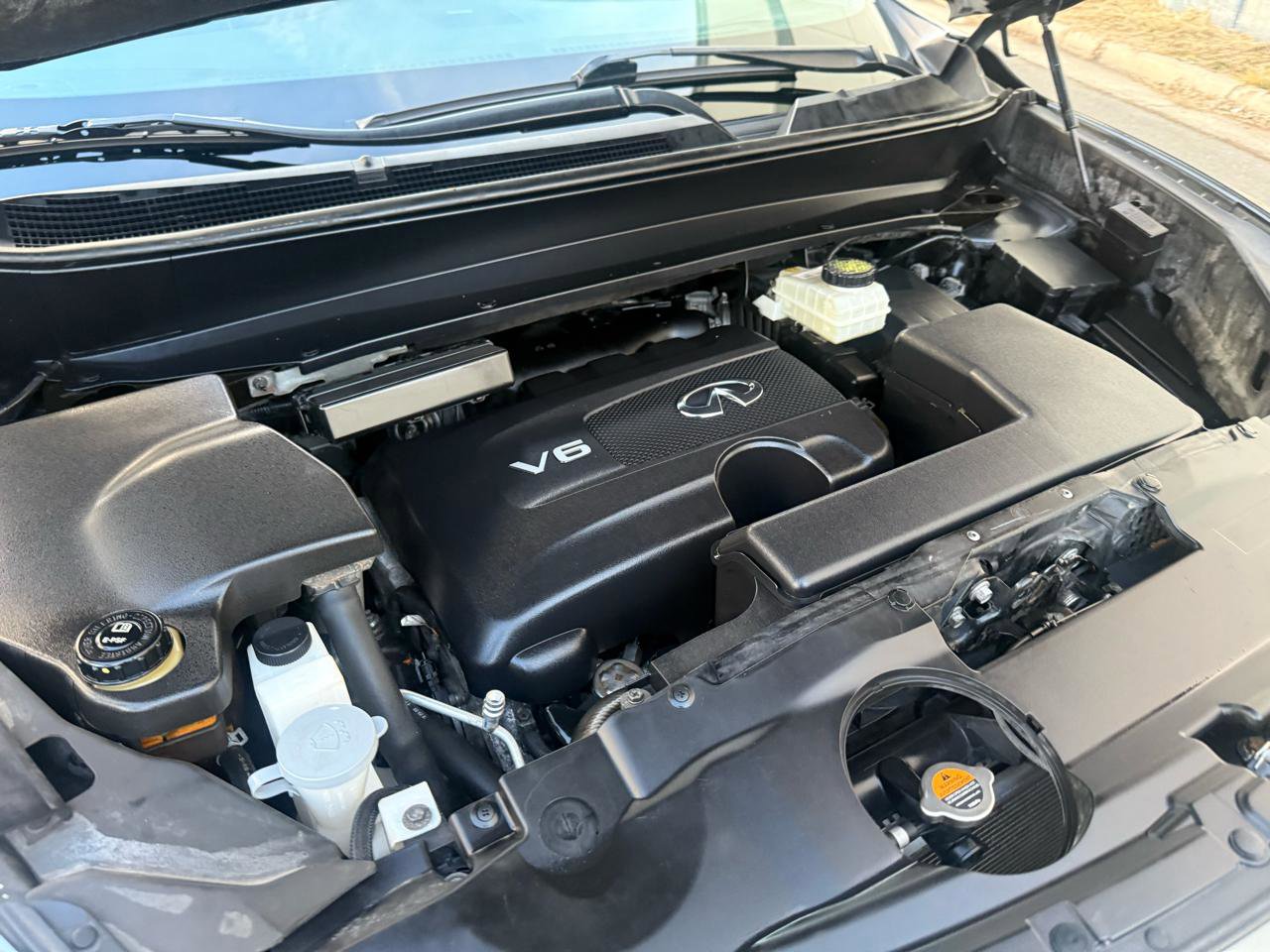 Used 2017 INFINITI QX60 Luxe w/ Deluxe Technology Package image 49