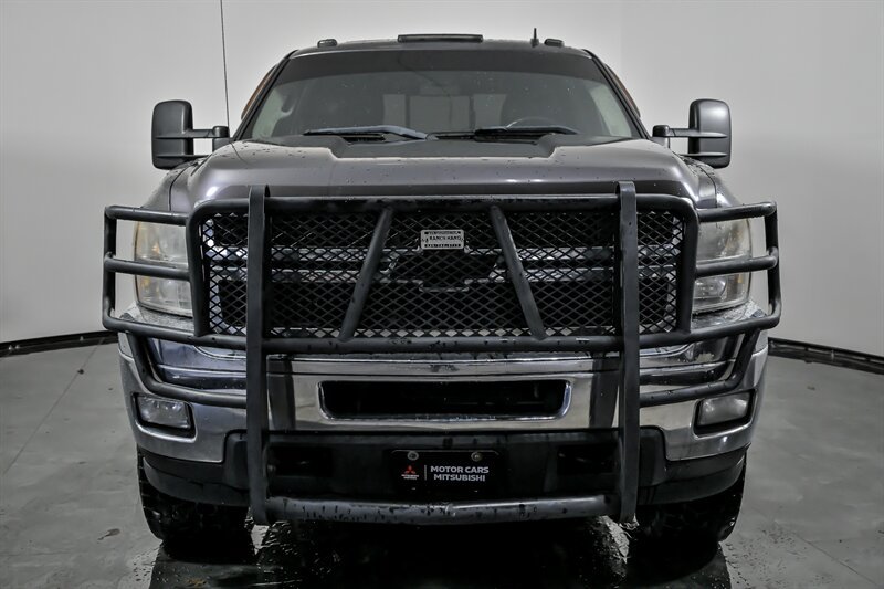 Used 2011 Chevrolet Silverado 3500 LTZ w/ LTZ Plus Package AWD/4WD image 4