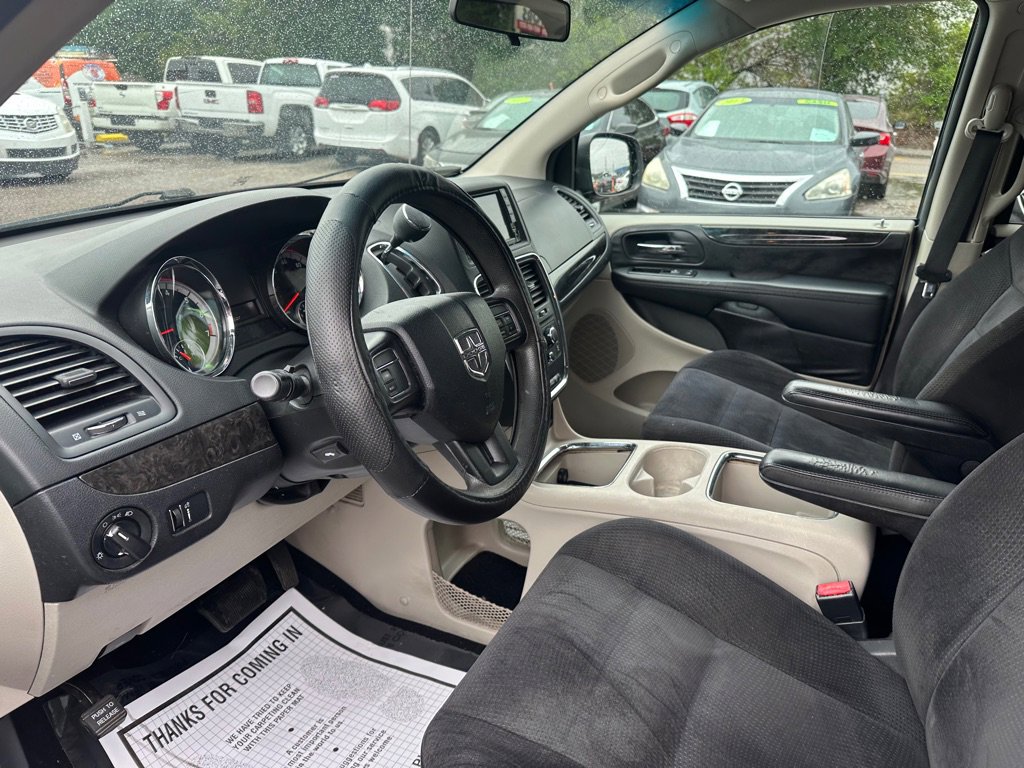 Used 2014 Dodge Grand Caravan SXT image 7