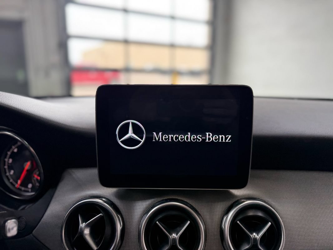 Used 2019 Mercedes-Benz GLA 250 4MATIC image 21