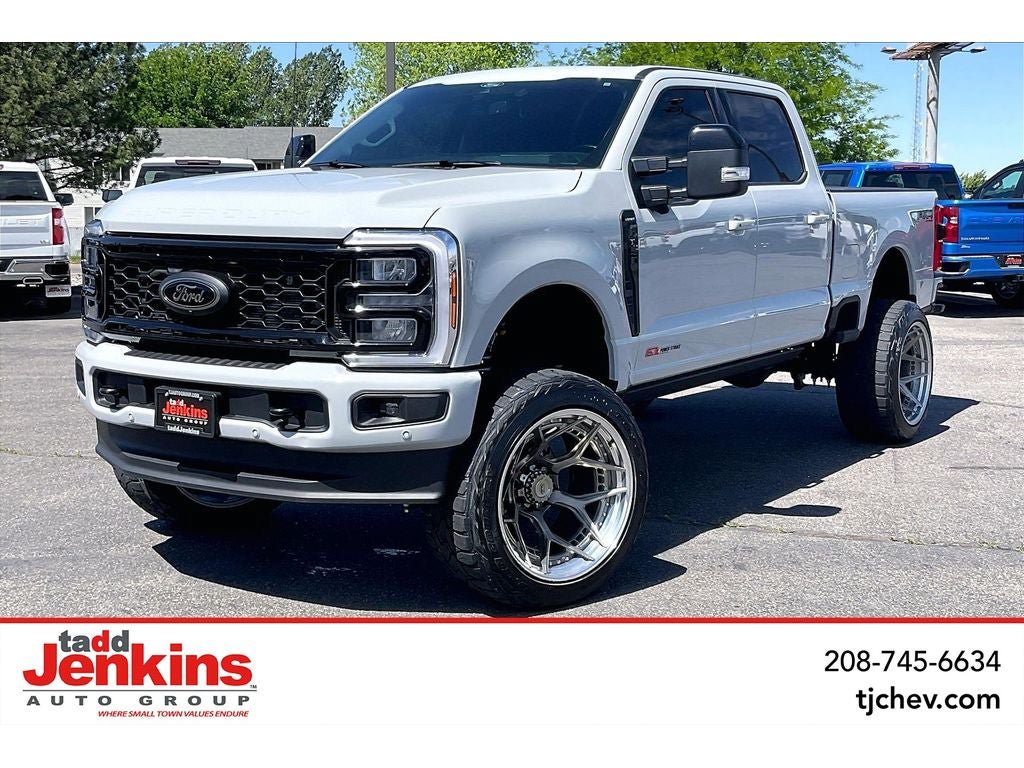 Used 2025 Ford F350 Lariat w/ Lariat Ultimate Package AWD/4WD image 1